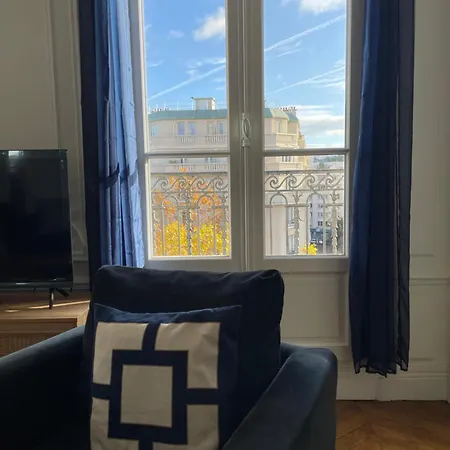 Apartment Bel Haussmannien Paris